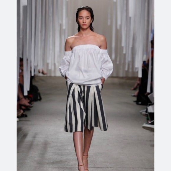 Milly of New York White Poplin Off the Shoulder Blouse - Picture 2 of 7